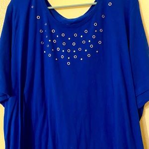 Beautiful blue dressy tee with rhinestone details